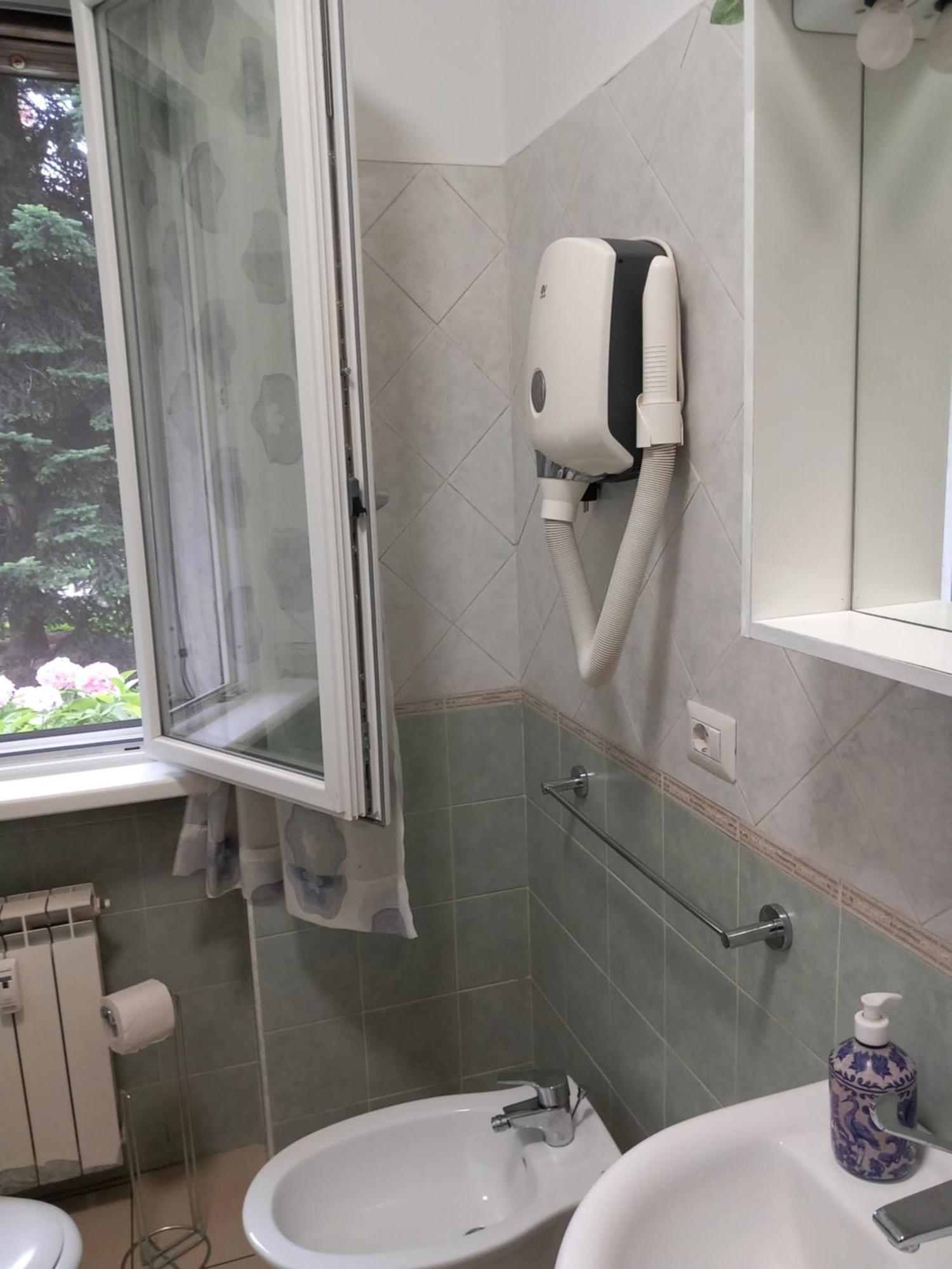 Apartamento Vicino Policlinico San Donato San Donato Milanese Buitenkant foto