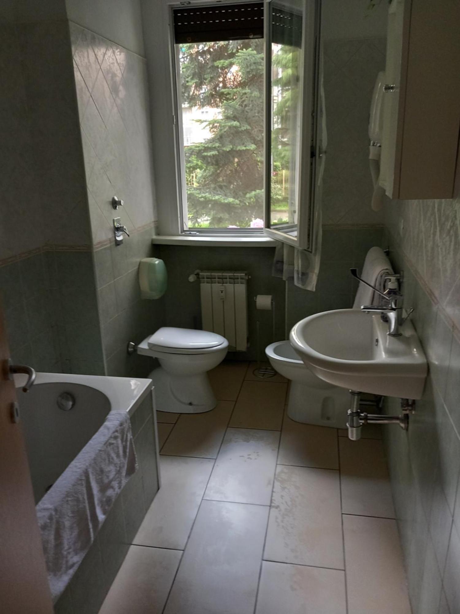 Apartamento Vicino Policlinico San Donato San Donato Milanese Buitenkant foto