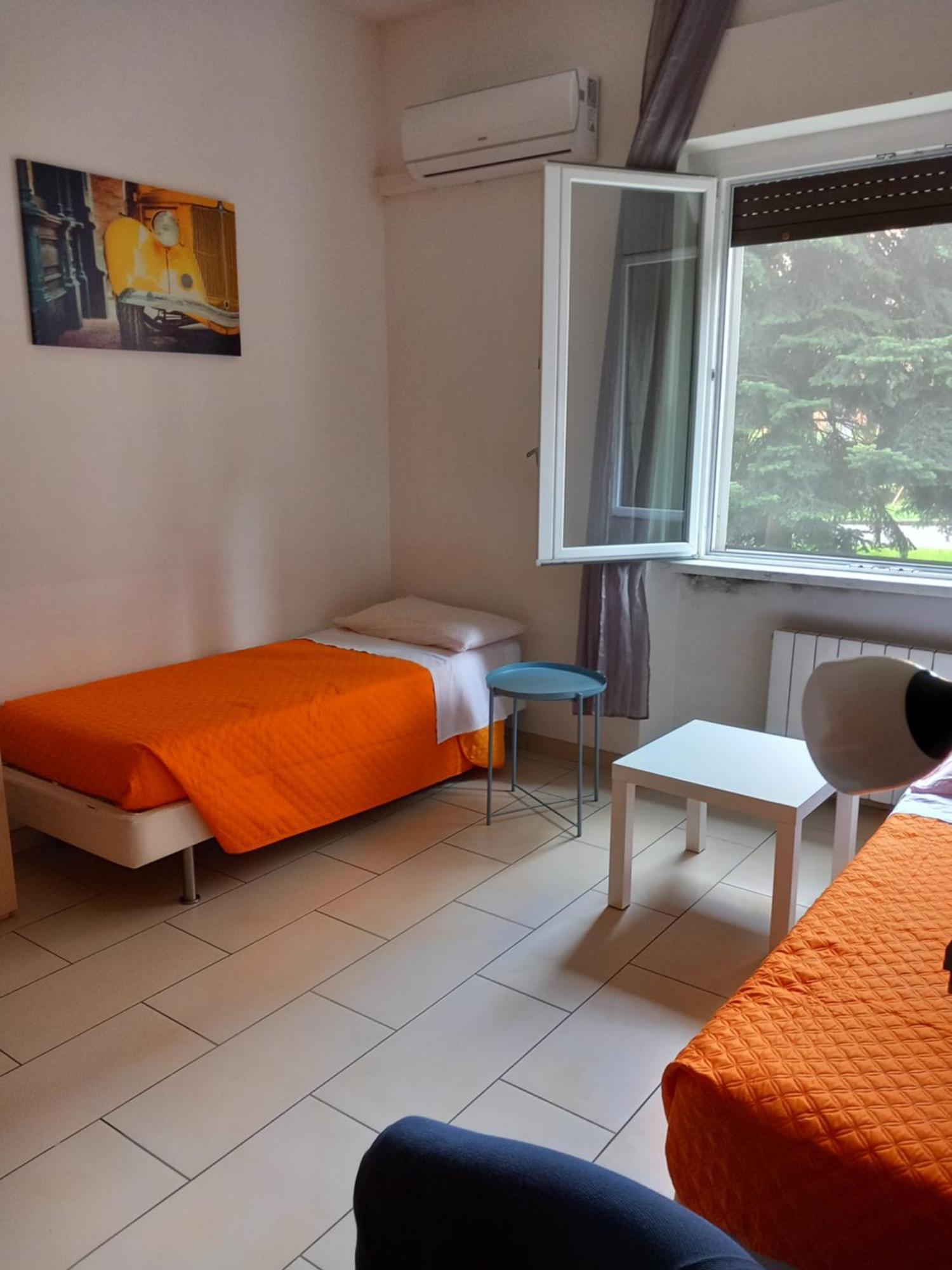 Apartamento Vicino Policlinico San Donato San Donato Milanese Buitenkant foto