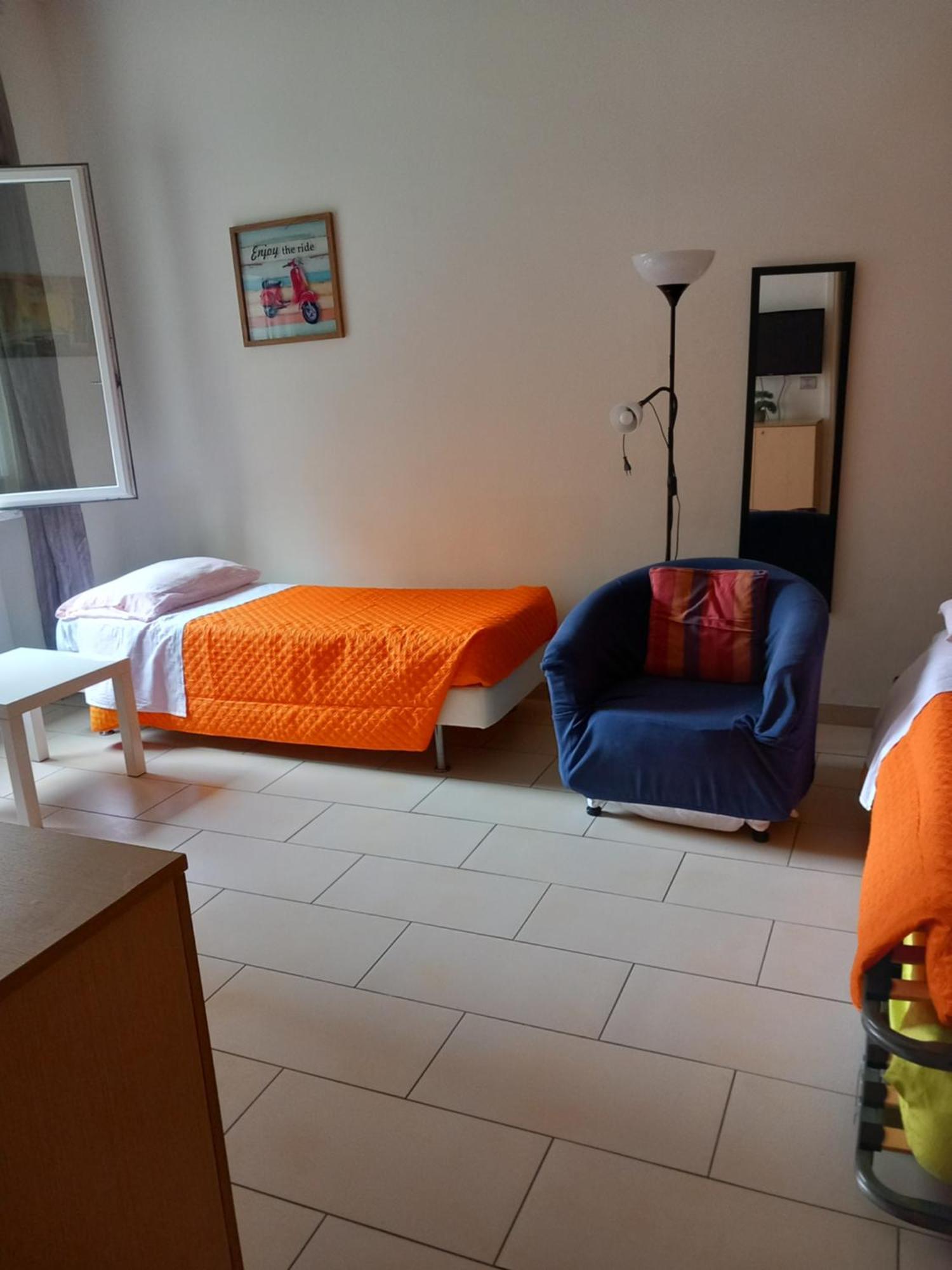 Apartamento Vicino Policlinico San Donato San Donato Milanese Buitenkant foto